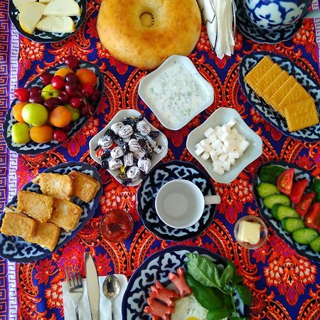 Hostel Bukhara Gold ทาชเคนต์ ภายนอก รูปภาพ