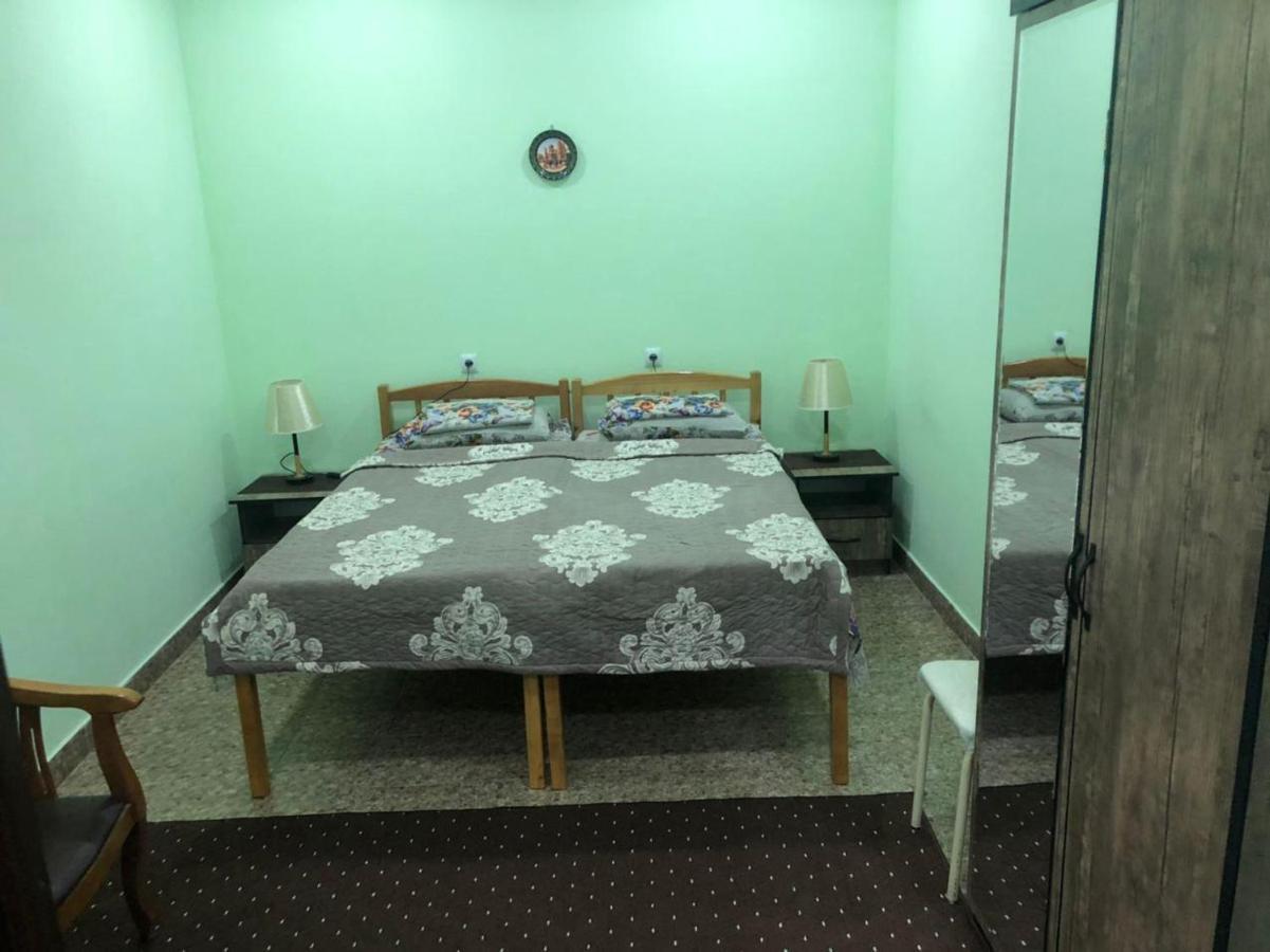 Hostel Bukhara Gold ทาชเคนต์ ภายนอก รูปภาพ