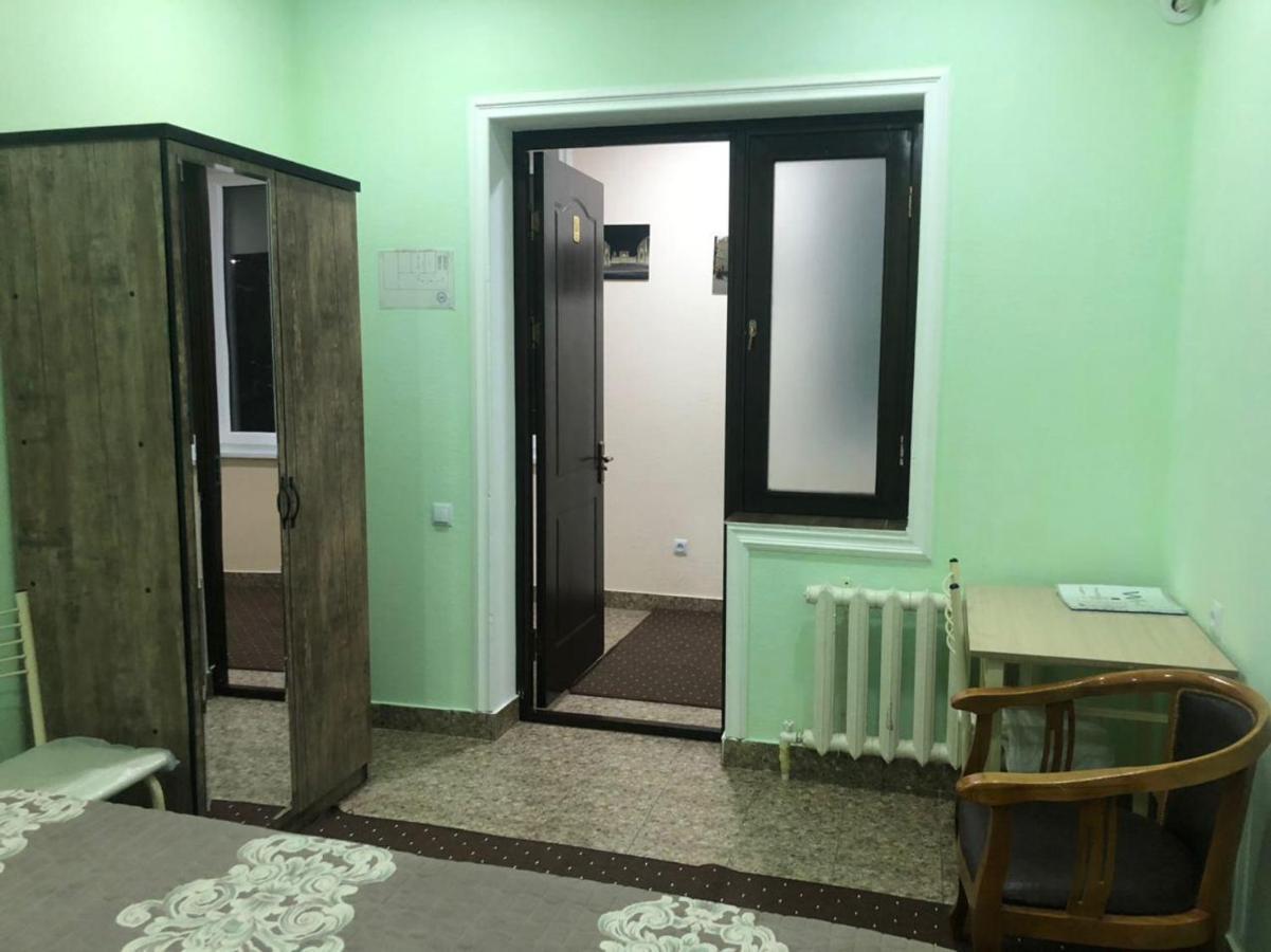 Hostel Bukhara Gold ทาชเคนต์ ภายนอก รูปภาพ