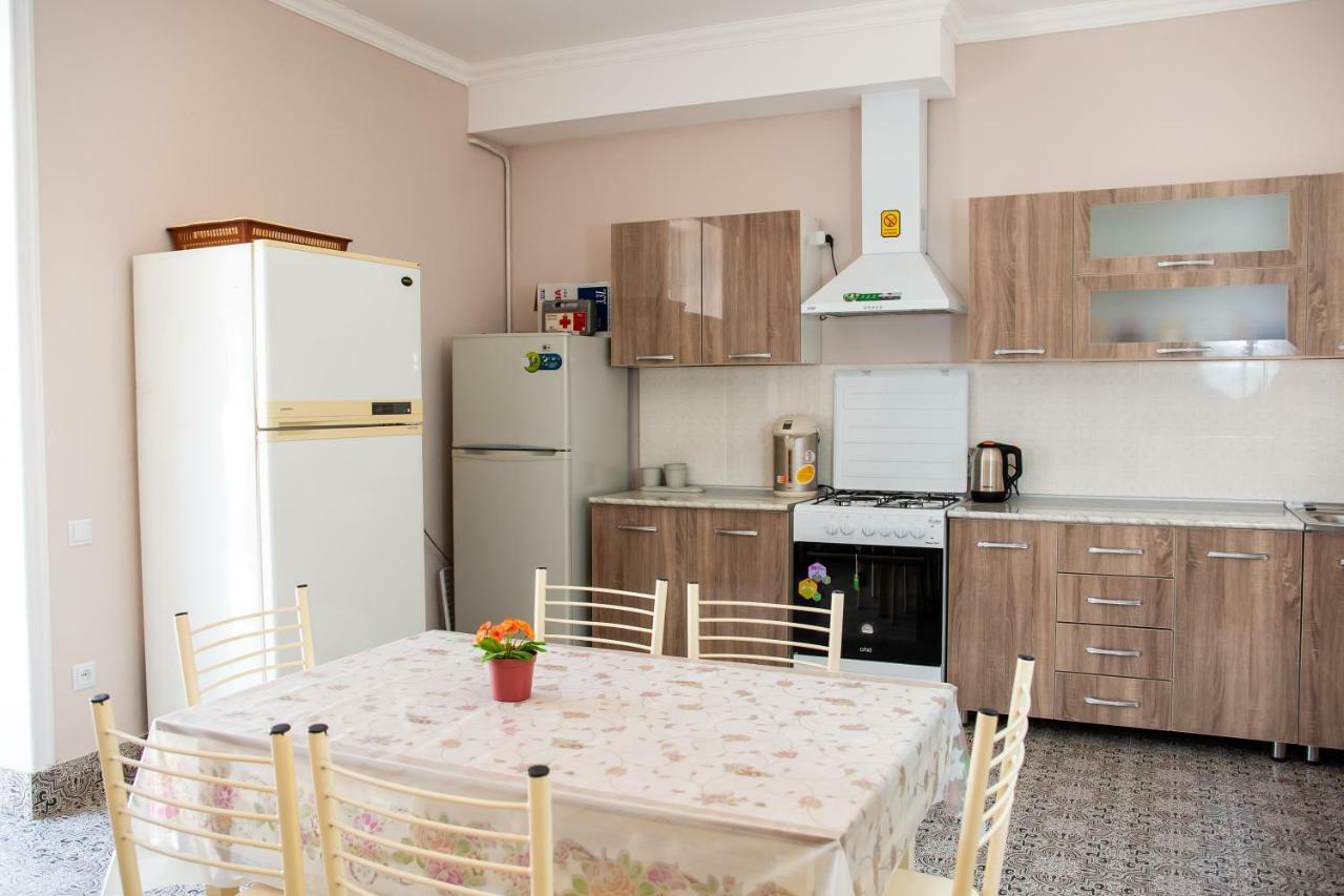 Hostel Bukhara Gold ทาชเคนต์ ภายนอก รูปภาพ