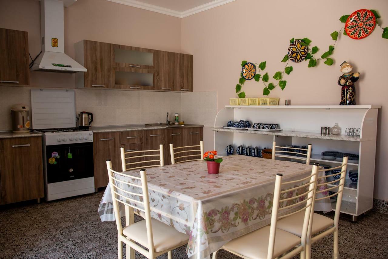 Hostel Bukhara Gold ทาชเคนต์ ภายนอก รูปภาพ