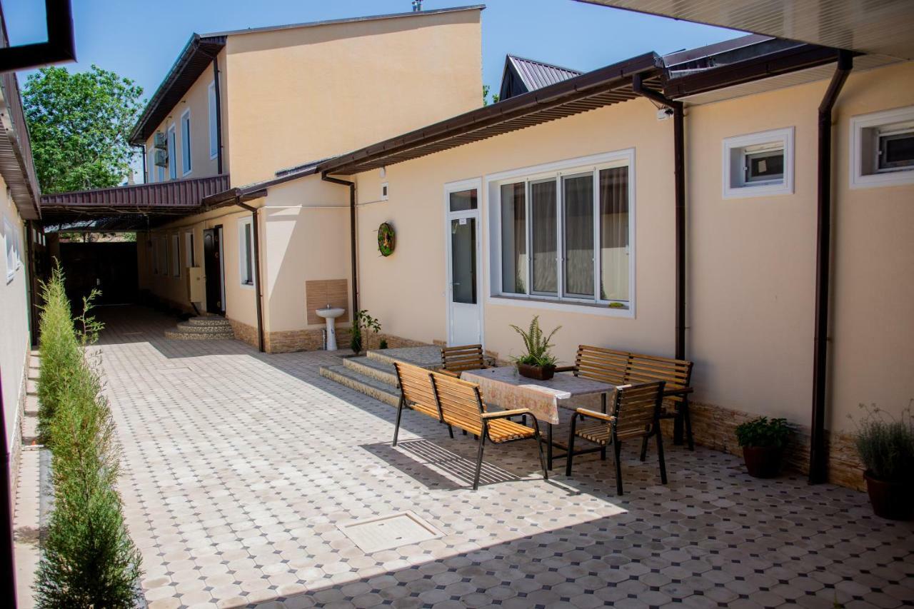 Hostel Bukhara Gold ทาชเคนต์ ภายนอก รูปภาพ