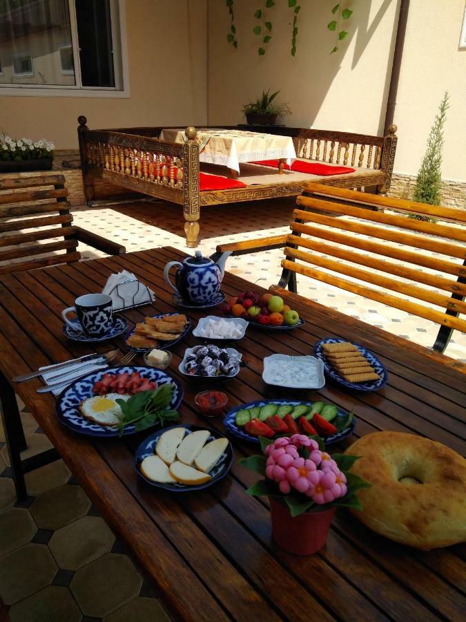 Hostel Bukhara Gold ทาชเคนต์ ภายนอก รูปภาพ